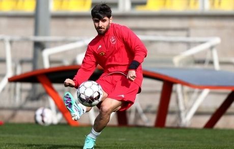 باشگاه پرسپولیس، محمد عمری را در اختیار کمیته انضباطی قرارداد