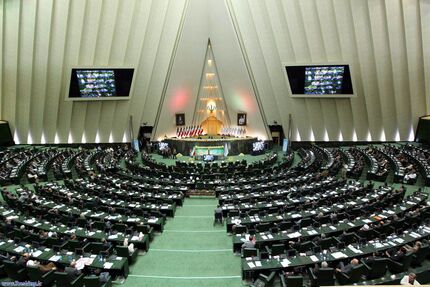 نمایندگان مجلس از انتشار حقوق در سامانه پاکنا مستثنا شدند!