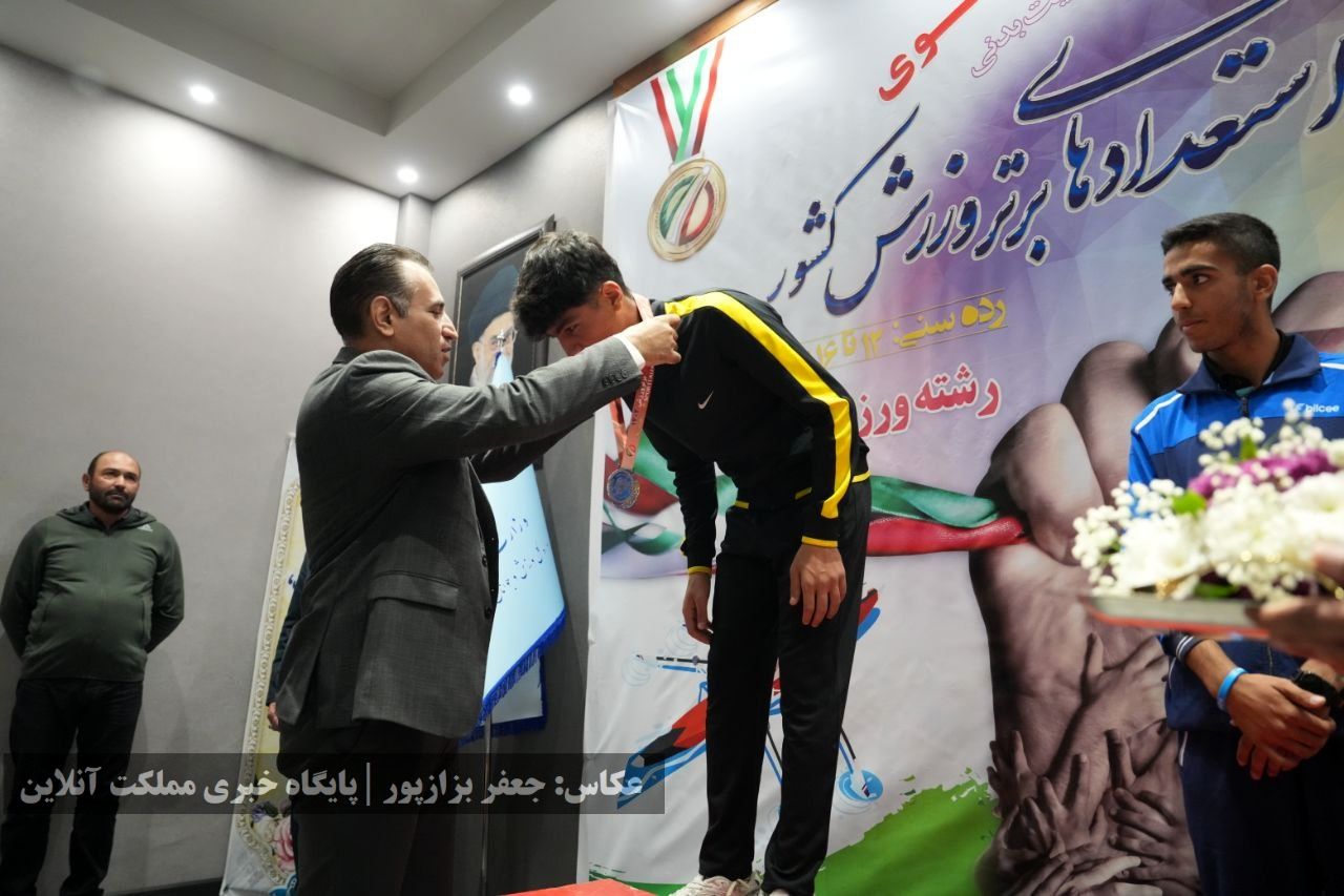مسابقات روئینگ المپیاد استعدادهای برتر پسران کشور از لنز دوربین