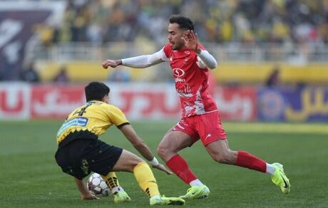 اورونوف: علی‌رغم پیشنهادات زیاد در پرسپولیس ماندم