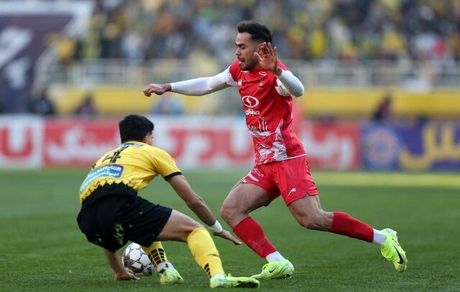 اورونوف: علی‌رغم پیشنهادات زیاد در پرسپولیس ماندم