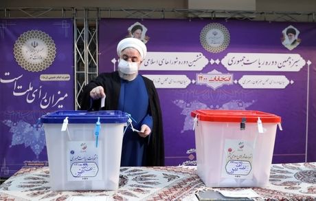 رئیس‌جمهور رای خود را به صندوق انداخت