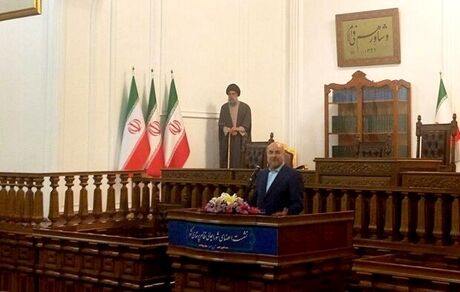 قالیباف: خدمات جامعه پزشکی در دوران دفاع مقدس و کرونا قابل فراموشی نیست