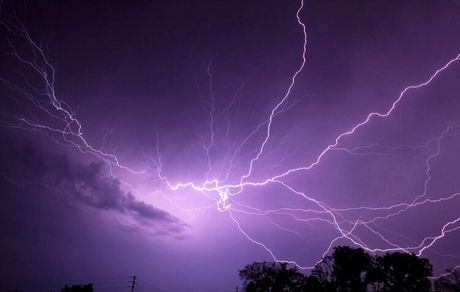 بزرگترین صاعقه جهان ثبت شد