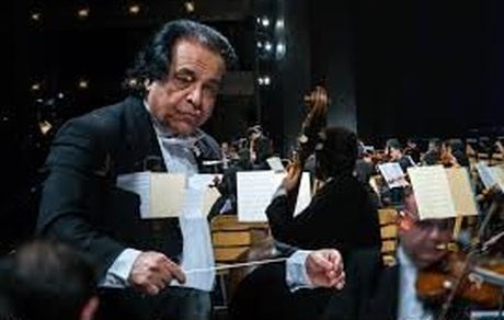 آرزوی دیرینه علی رهبری برای معرفی «تار» به جهان برآورده شد