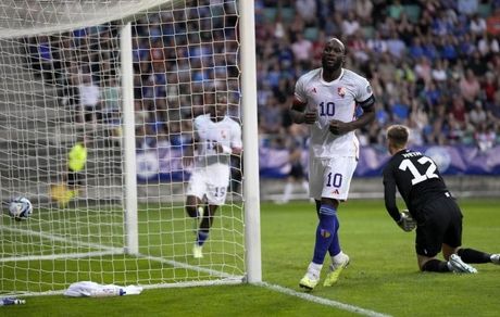 برد پرتغال در روز رکوردشکنی رونالدو / باخت عجیب لهستان