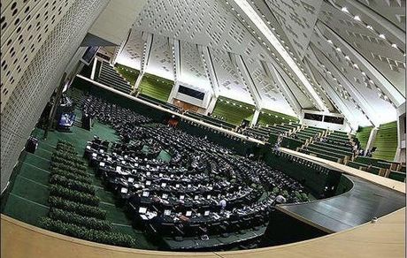 نظارتِ نمایندگان بر خود، در پیچ رفاقت و تعارفاتِ پارلمانی