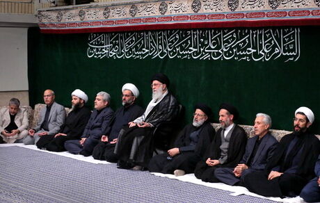 
مراسم عزاداری اربعین سیدالشهدا با حضور هیئت‌های دانشجویی و حضرت آیت‌الله خامنه‌ای
