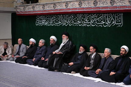 
مراسم عزاداری اربعین سیدالشهدا با حضور هیئت‌های دانشجویی و حضرت آیت‌الله خامنه‌ای
