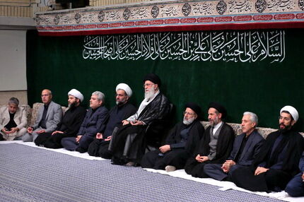 
مراسم عزاداری اربعین سیدالشهدا با حضور هیئت‌های دانشجویی و حضرت آیت‌الله خامنه‌ای
