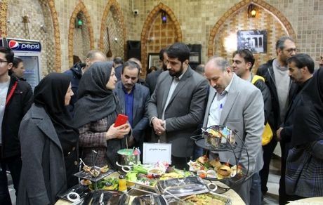 آغاز نخستین جشنواره طبخ آبزیان و غذاهای دریایی در ملایر