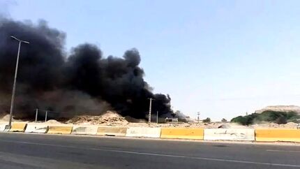 بندرعباس غرق در دود / فرماندار: مربوط به آتش سوزی یک شناور است + ویدئو