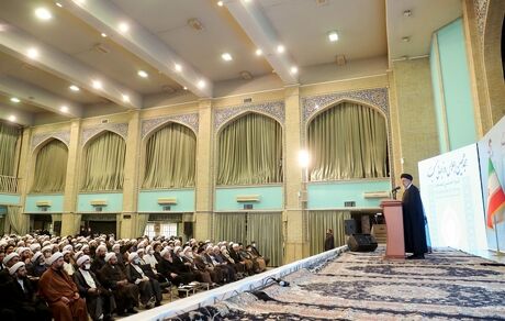 در هیچ نشست و مذاکراتی از حقوق ملت کوتاه نخواهیم آمد