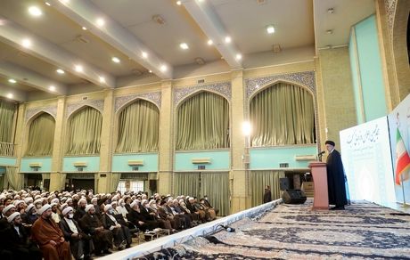 در هیچ نشست و مذاکراتی از حقوق ملت کوتاه نخواهیم آمد