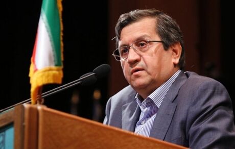 همتی: دلالان بازار ارز، توانایی بانک مرکزی را دست کم نگیرند