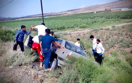 واژگونی پژو ۴۰۵ در محور خوی به ایواوغلی، یک فوتی بر جای گذاشت