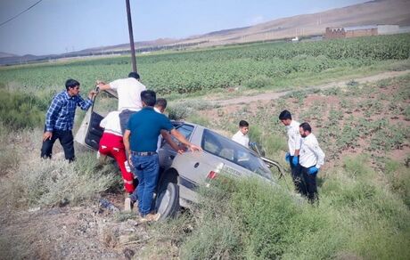 واژگونی پژو ۴۰۵ در محور خوی به ایواوغلی، یک فوتی بر جای گذاشت