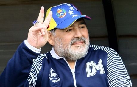 
مسی برای مارادونا بهترین ورزشکار تاریخ آرژانتین نیست
