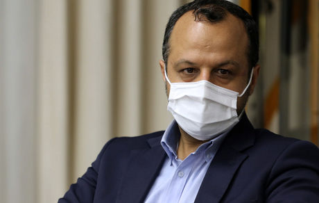 دستور وزیر اقتصاد برای حل مشکل رجیستری تلفن‌های همراه مسافری