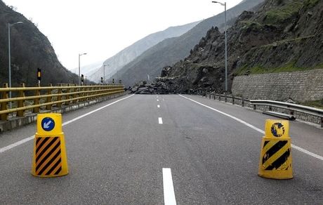 محور چالوس و آزادراه تهران - شمال دوباره مسدود شدند