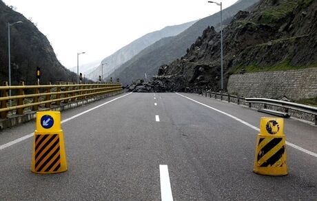محور چالوس و آزادراه تهران - شمال دوباره مسدود شدند