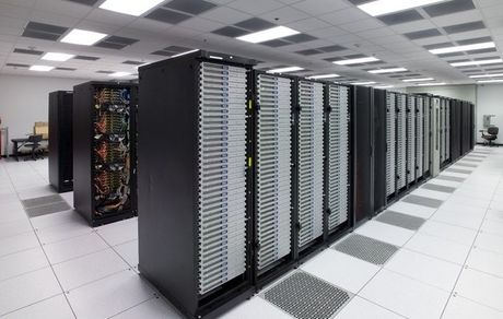 سرور‌های محاسباتی: از سرمایش مایع تا استفاده دوباره از گرما