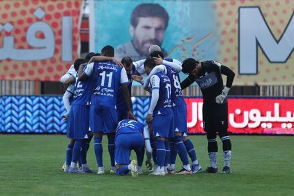 دروازه‌بان ملی‌پوش استقلال بازی با نفت را هم از دست داد