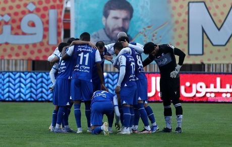 دروازه‌بان ملی‌پوش استقلال بازی با نفت را هم از دست داد