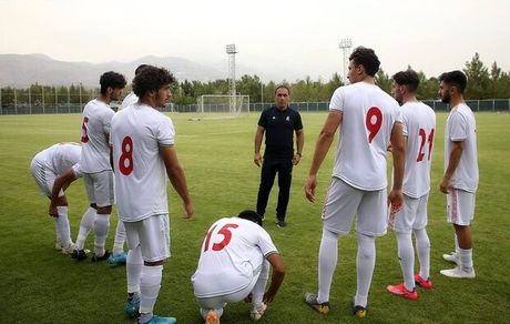 اردوی تیم ملی امید لغو شد / دلیل: مهدوی کیا قرارداد ندارد