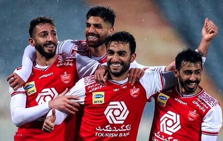 پرسپولیس به دنبال تمرین در زمین اصلی 