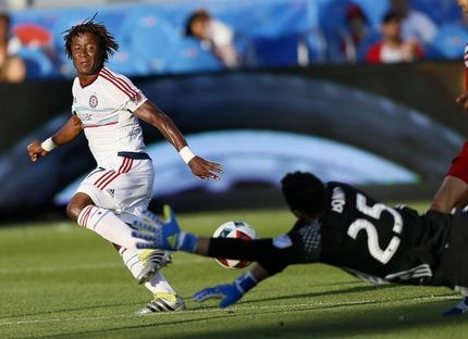  معرفی زوج دیاباته به استقلال توسط استراماچونی 