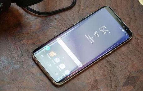 اقدام عجیب سامسونگ در بروزرسانی دو گوشی قدیمی S8 و S7