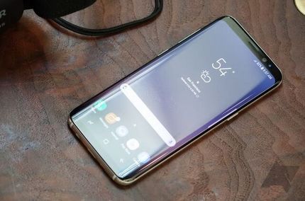 اقدام عجیب سامسونگ در بروزرسانی دو گوشی قدیمی S8 و S7