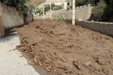 مفقود شدن ۱۵ نفر در سیلاب در شهرستان‌های جنوب کرمان