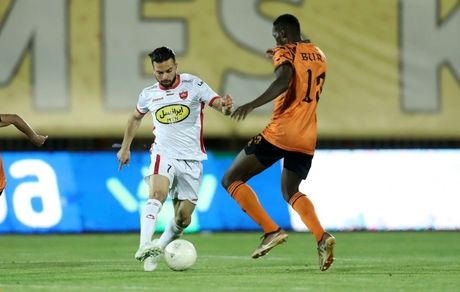 برد پرسپولیس در کرمان و صعود موقت به صدر جدول