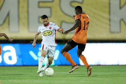 برد پرسپولیس در کرمان و صعود موقت به صدر جدول