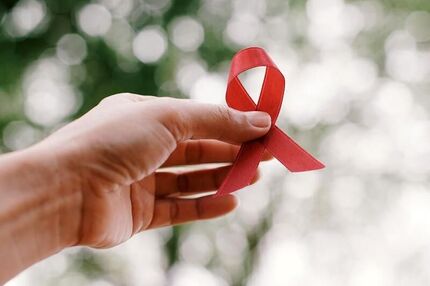 عضو کمیته کشوری ایدز: بیماری HIV قابل درمان است
