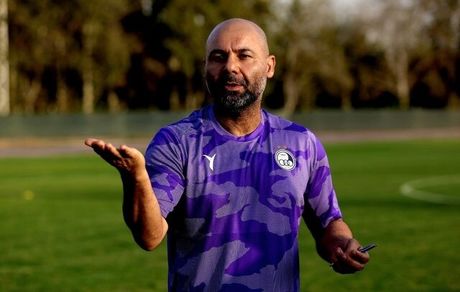 مربی استقلال، صنعت نفت آبادان را محکوم کرد