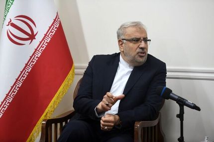 وزیر نفت به ونزوئلا رفت