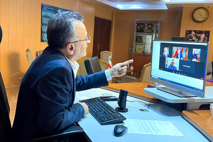 داورزنی به دنبال حل مشکل ویزای تیم ملی والیبال