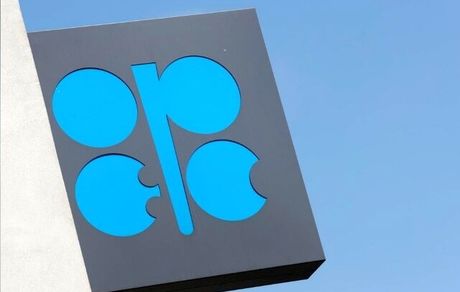 رویارویی سیاسی اوپک پلاس با آمریکا