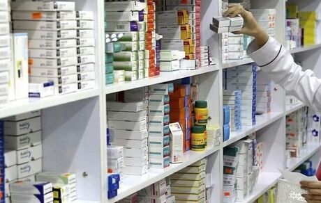 مطالبات سه ماه داروخانه‌های سرپایی با دستور رییس جمهور پرداخت شد
