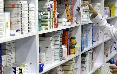 مطالبات سه ماه داروخانه‌های سرپایی با دستور رییس جمهور پرداخت شد