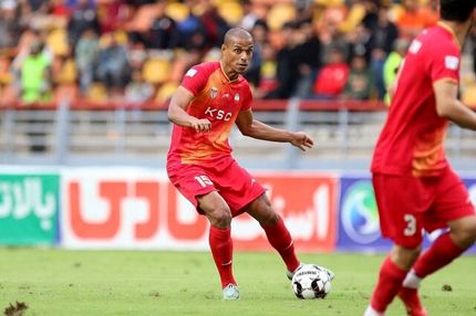 مدافع خارجی فولاد جدا شد