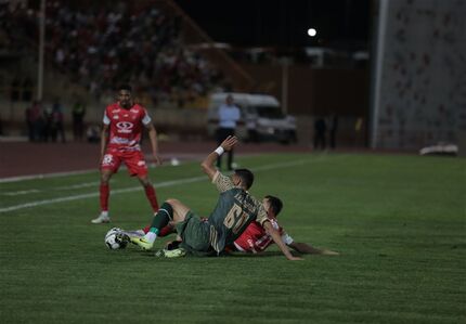 پرسپولیس در قزوین از قهرمانی دورتر شد / شمس آذر سیدمهدی رحمتی لیگ را جذاب کرد