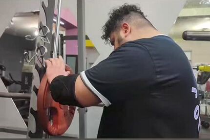 هالک مجازی مقابل ورزشکاران قزاقستان ناک اوت شد