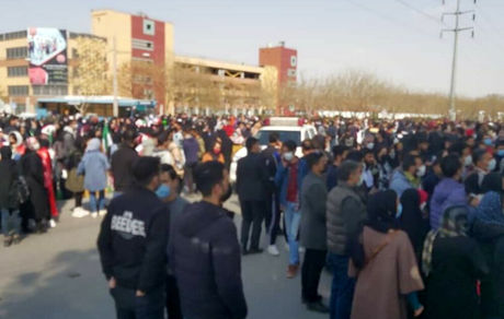 کمیسیون اخلاق ورزش: فدراسیون فوتبال عذرخواهی کند