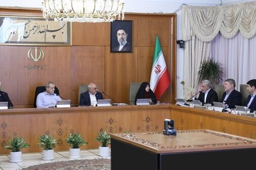 رئیس جمهور: تمام تلاش دولت برای تامین نیازمندی‌های نیروهای مسلح ادامه دارد