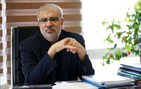 وزیر نفت: تفاهم‌نامه ۴۰ میلیارد دلاری با شرکت گس پروم امضا کردیم