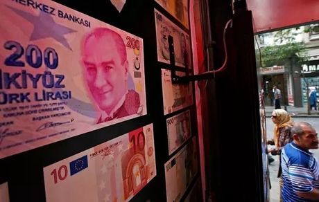 افت ارزش لیر ترکیه به پایین‌ترین حد خود در هشت ماه اخیر